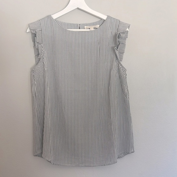 Monteau Tops - Monteau Pinstripe Blouse Size M